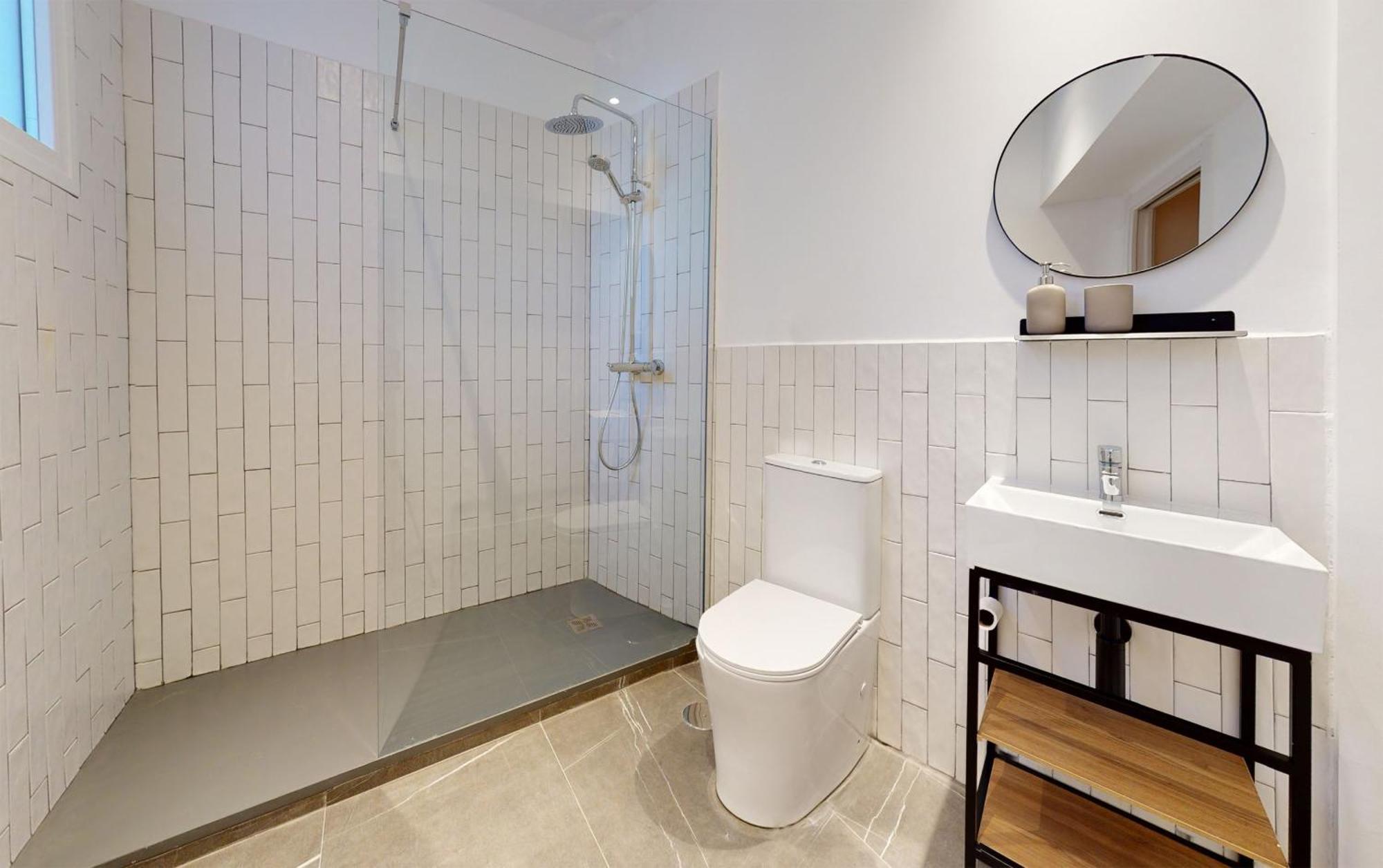 Ola Living Hostal Tetuan Madrid Kültér fotó