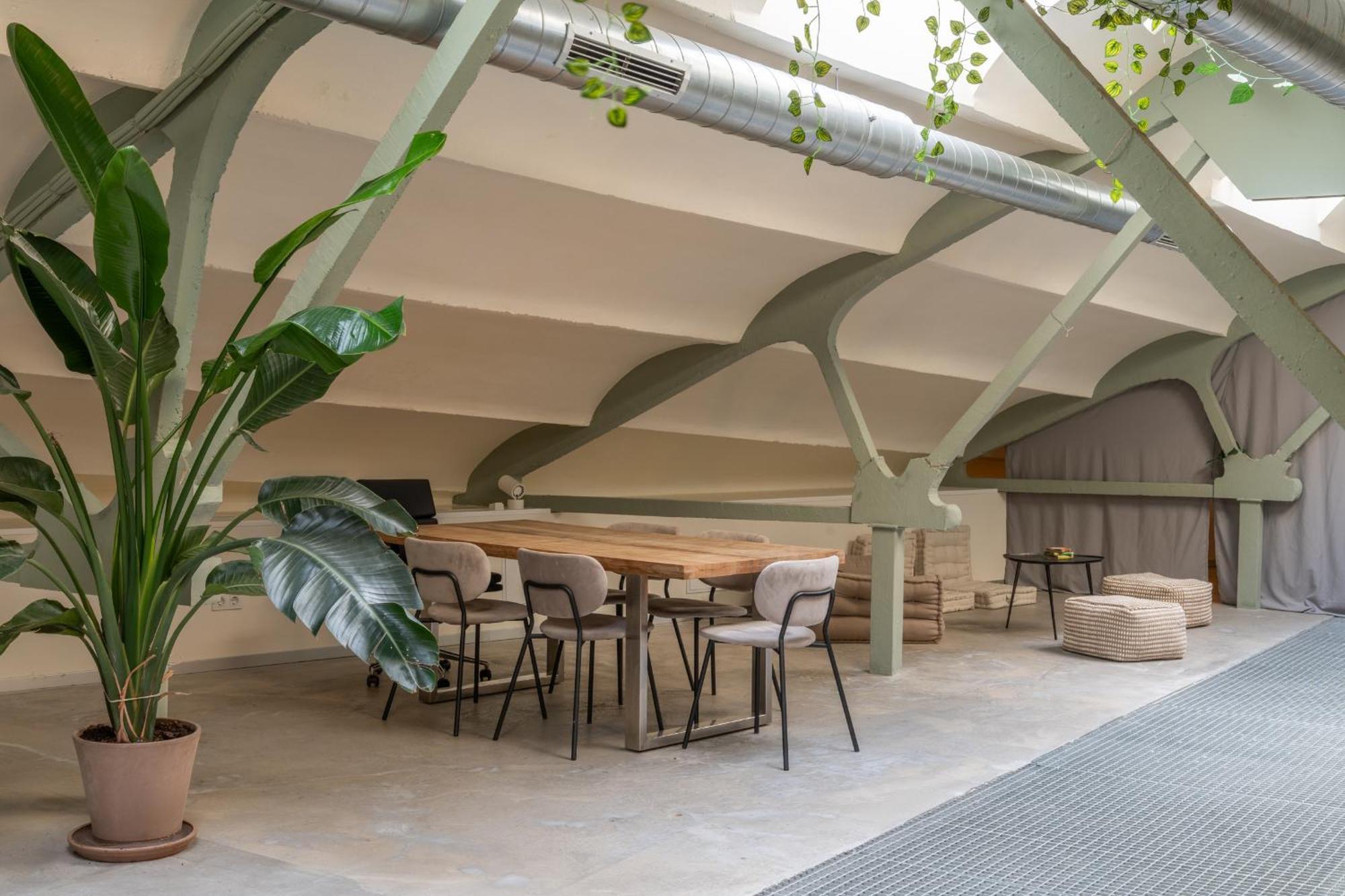 Ola Living Hostal Tetuan Madrid Kültér fotó